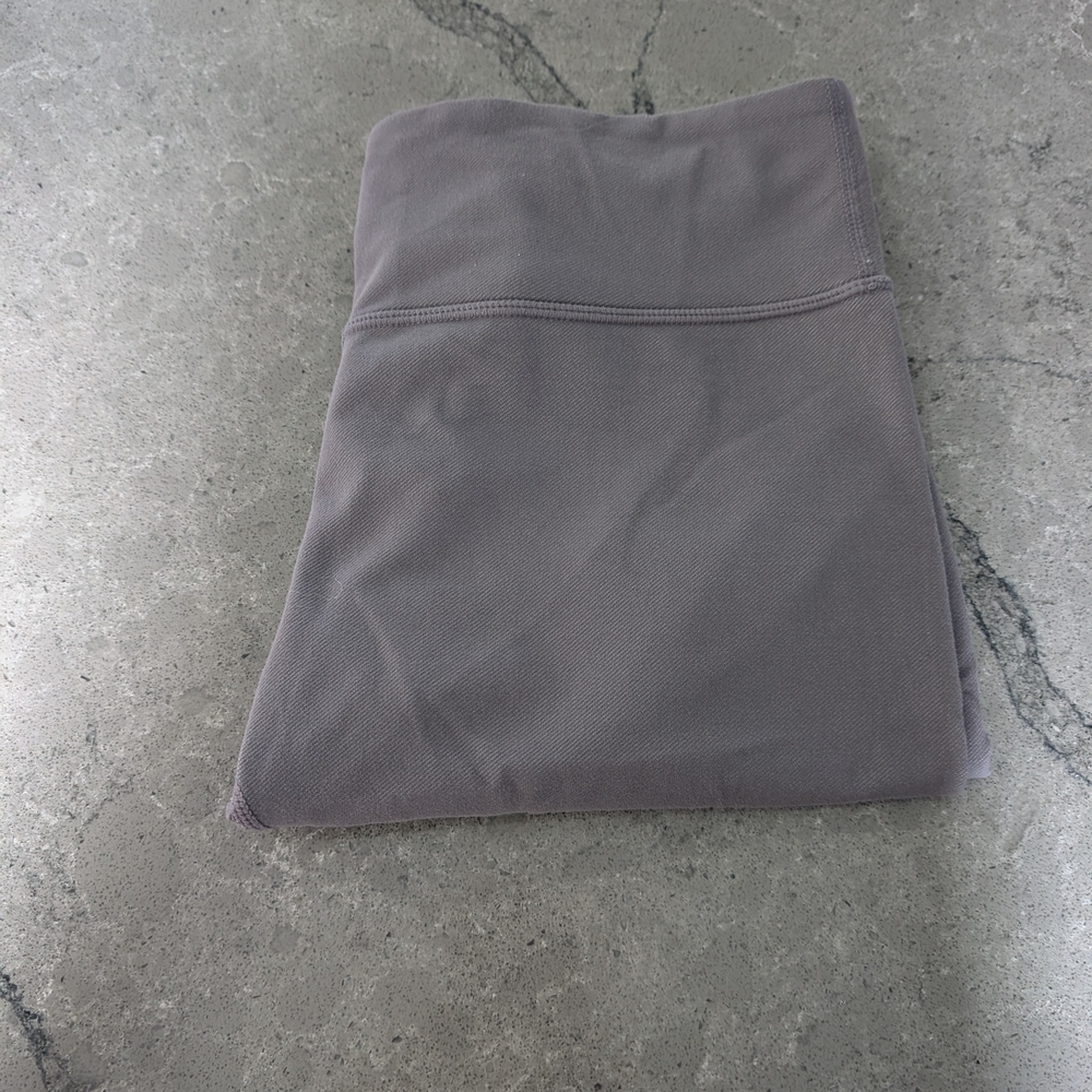 Lululemon Athletica Gray Capri Workout Pants